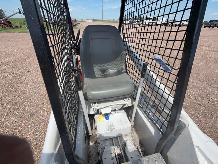 bobcat-m371-image-9