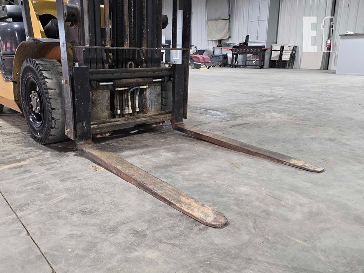 2020-caterpillar-gp25n-image-9