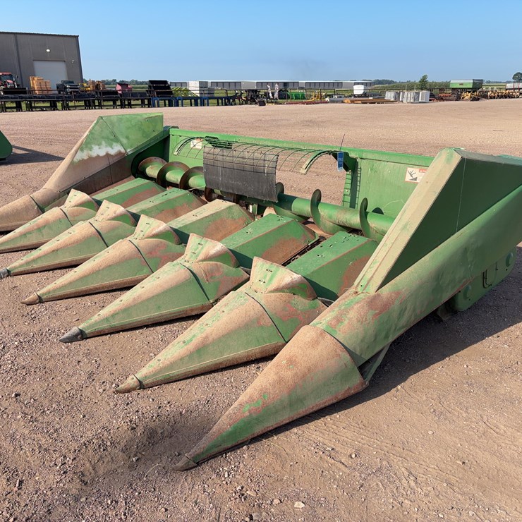 JOHN DEERE 643