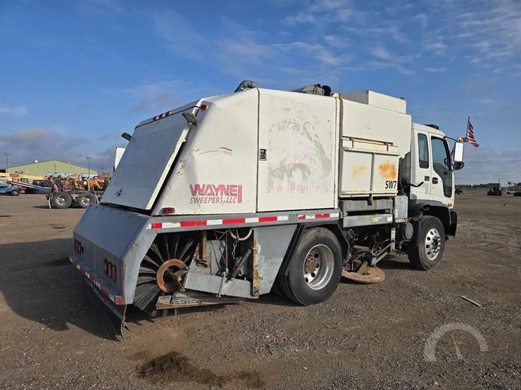 2002-gmc-t7500-image-3