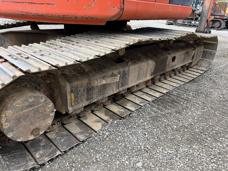 2005-hitachi-zx225us-lc-image-14