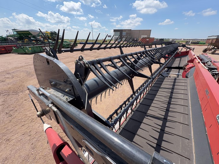 2014-case-ih-3162-image-10