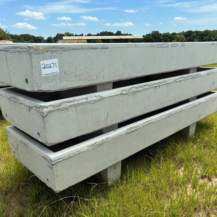 #20271 • Feed troughs