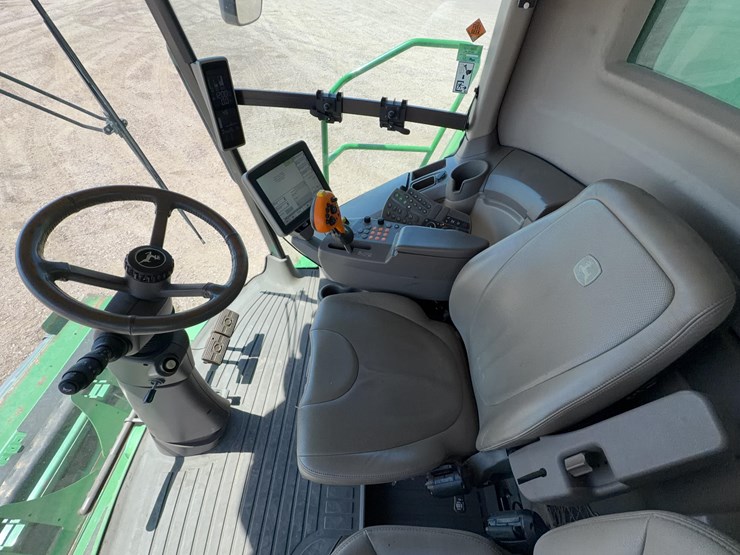 2015-john-deere-s680-image-55