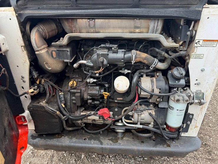 2021-bobcat-t770-image-17