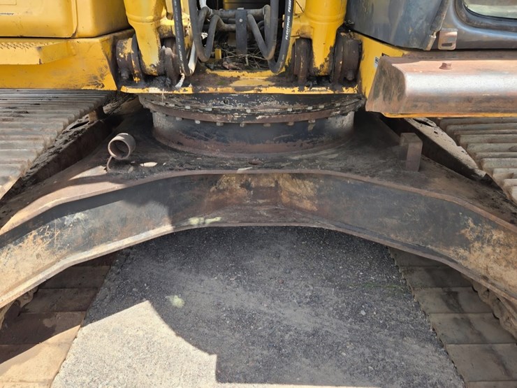 deere-200c-lc-image-20