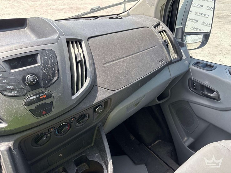 2017-ford-transit-image-29
