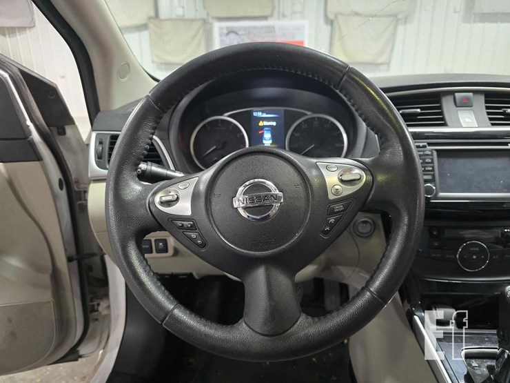 2017-nissan-sentra-image-10