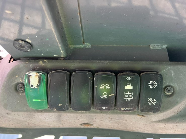 takeuchi-tl6r-image-25