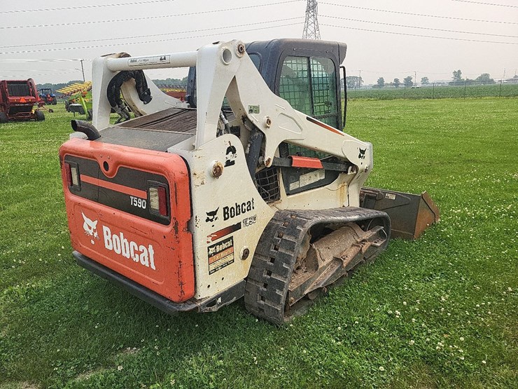 2016-bobcat-t590-skid-loader-image-5