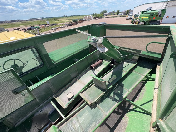 1981-john-deere-8820-image-35