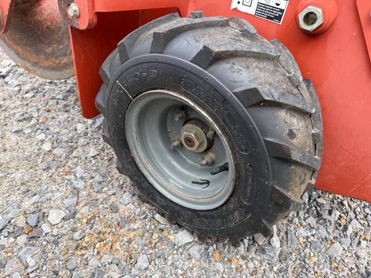 ditch-witch-c12-image-7