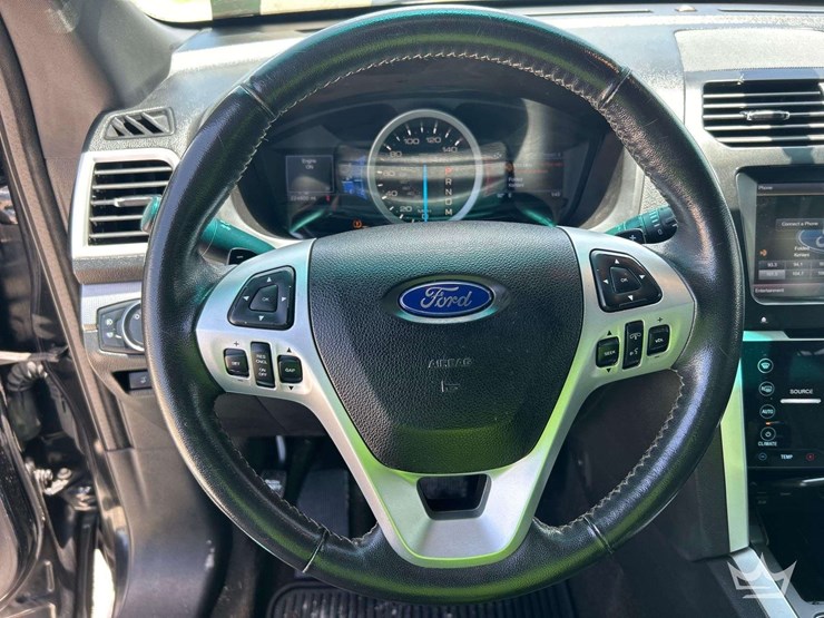 2014-ford-explorer-image-15