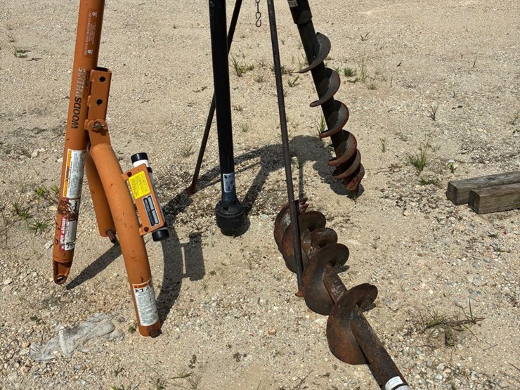 #20285-•-woods-post-hole-digger-image-2