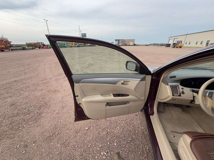 2005-toyota-avalon-sedan-image-16