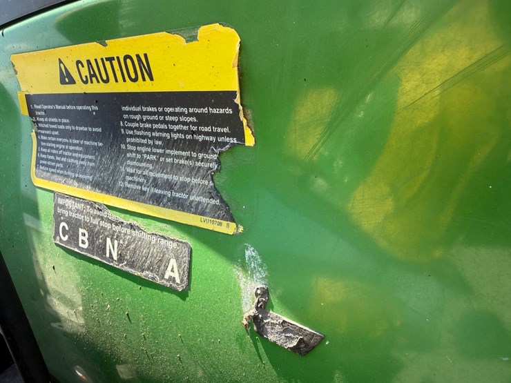 2000-john-deere-4200-image-32