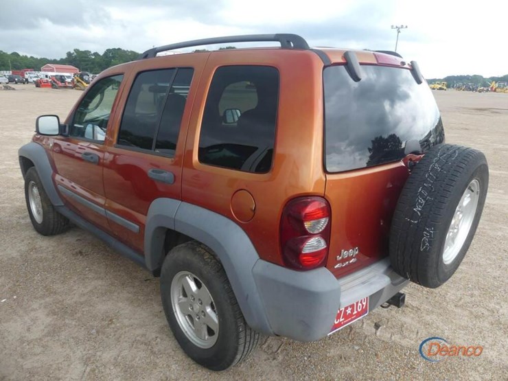 2005-jeep-liberty-image-3