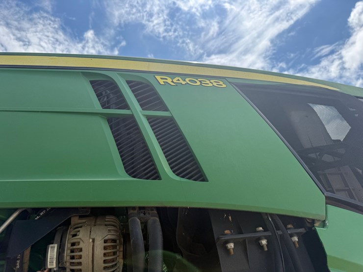 2016-john-deere-r4038-image-50