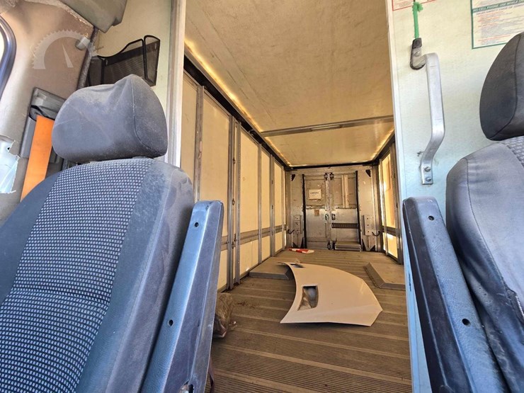 2009-freightliner-sprinter-3500-image-13