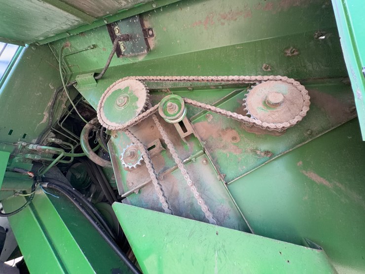 1981-john-deere-8820-image-46