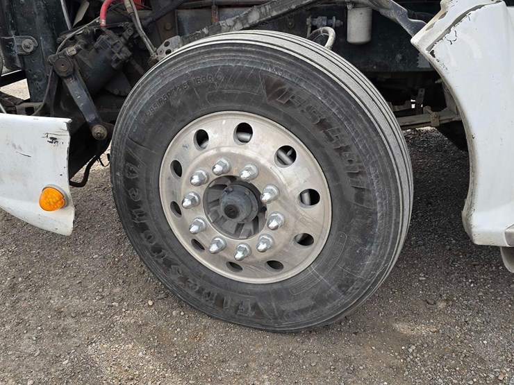 2009-kenworth-t660-image-25
