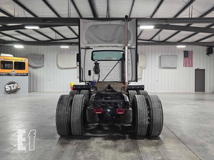 2016-international-prostar-image-8
