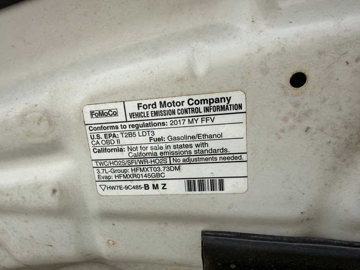 2017-ford-explorer-image-60