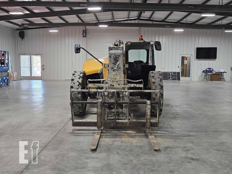 2016-caterpillar-tl642d-image-7