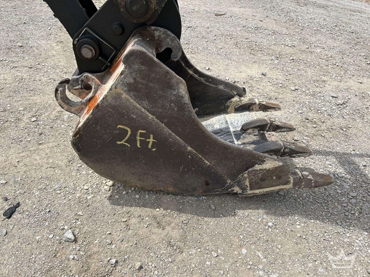 2019-bobcat-e50-mini-excavator-image-16