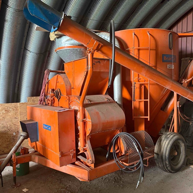 Bear Cat 1250 Grader