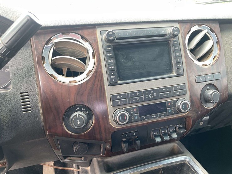 2011-ford-f250-image-13