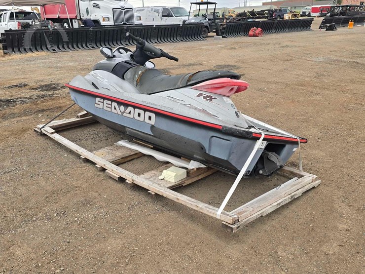 sea-doo-rx-jet-ski-image-4