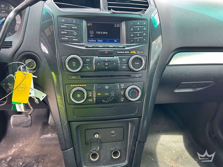 2016-ford-explorer-image-17