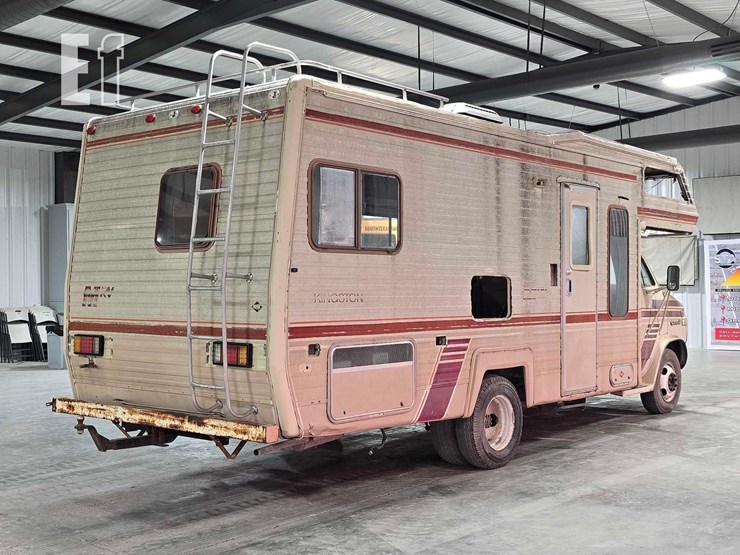 1984-gmc-vandura-6652-image-3