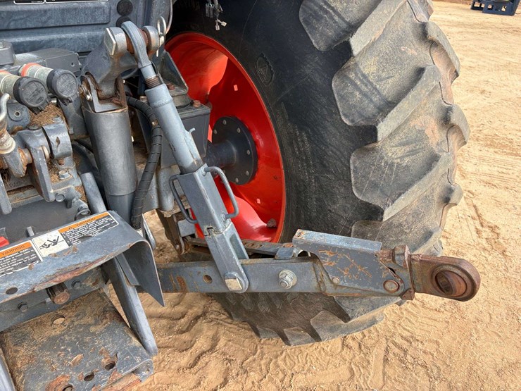 2014-kubota-m6060-image-27