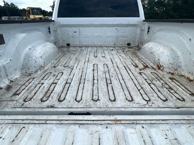 2021-dodge-2500-image-15