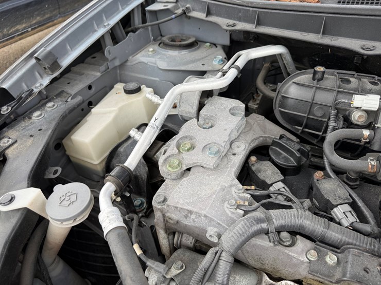 2010-nissan-rogue-image-72