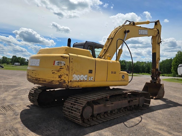 deere-200c-lc-image-7