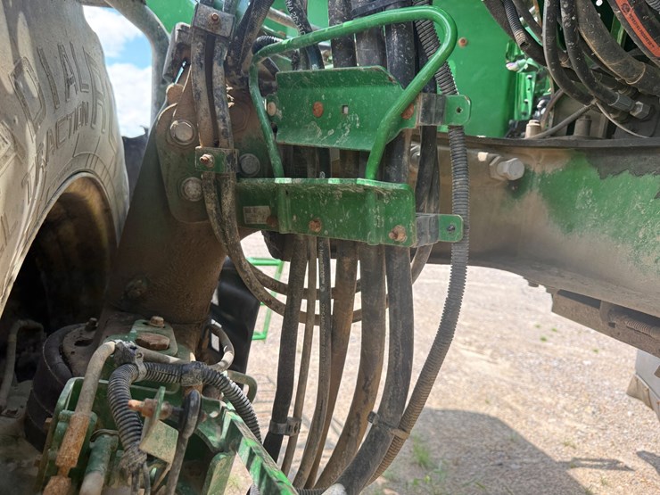 2016-john-deere-r4038-image-29