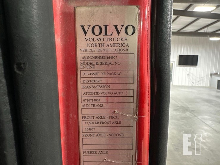 2014-volvo-6431-image-34