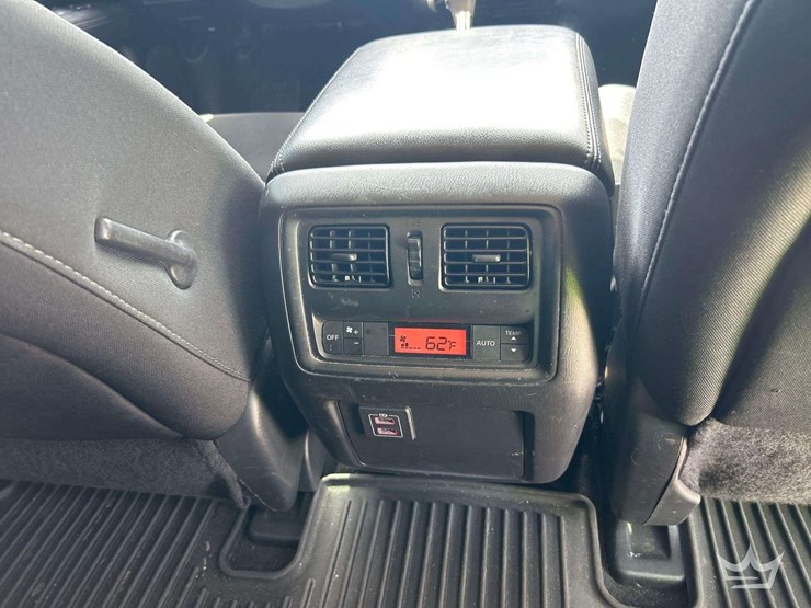 2018-nissan-pathfinder-image-21