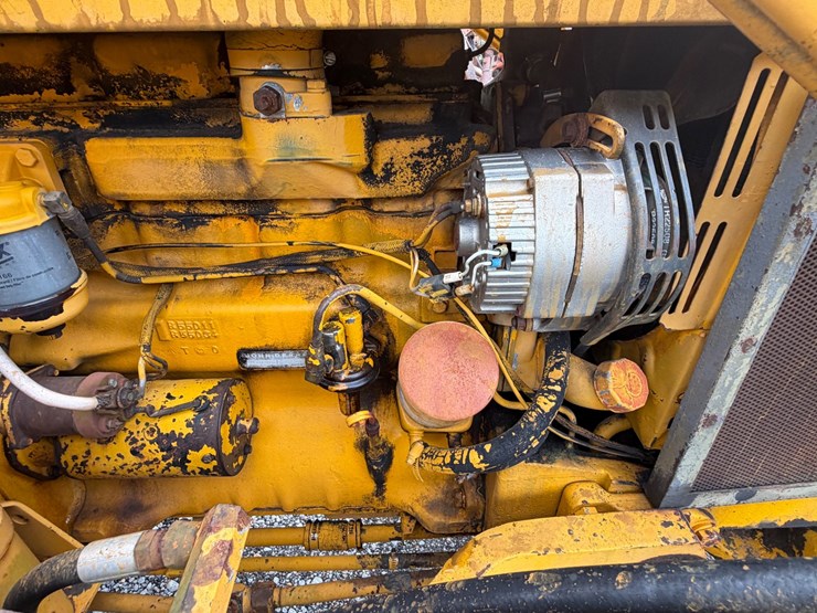 1976-deere-310a-image-14