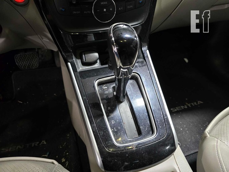 2017-nissan-sentra-image-15