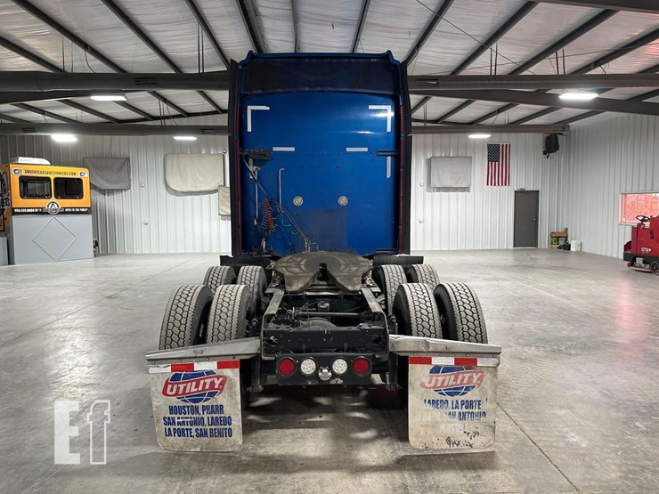 2011-kenworth-t660-image-8