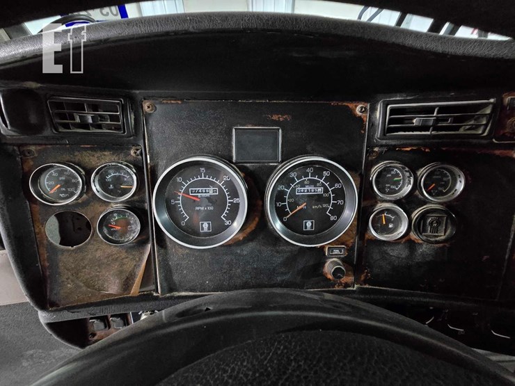 2005-kenworth-t800-image-12