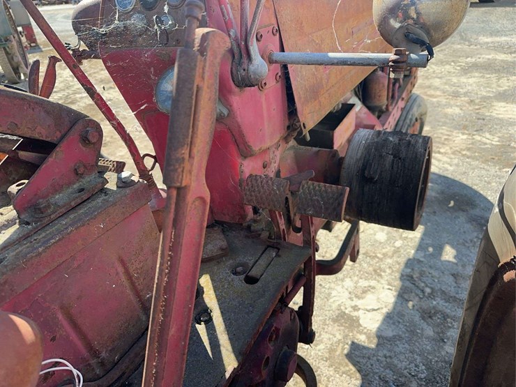 farmall-300-gas-image-22