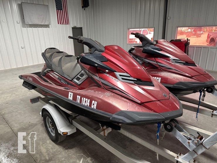 yamaha-waverunner-personal-watercrafts-image-10
