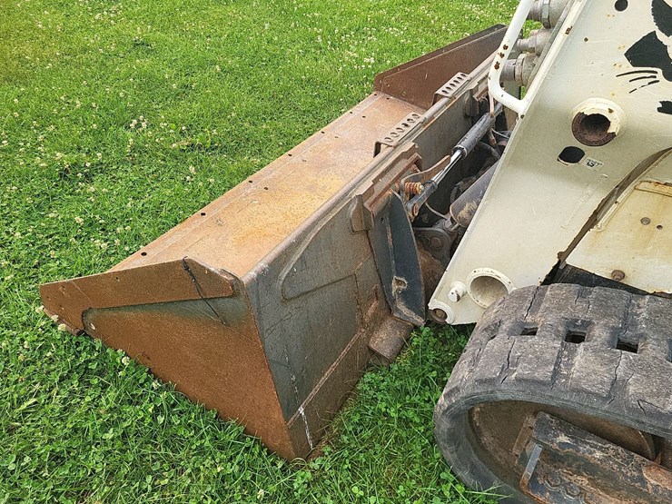 2016-bobcat-t590-skid-loader-image-11