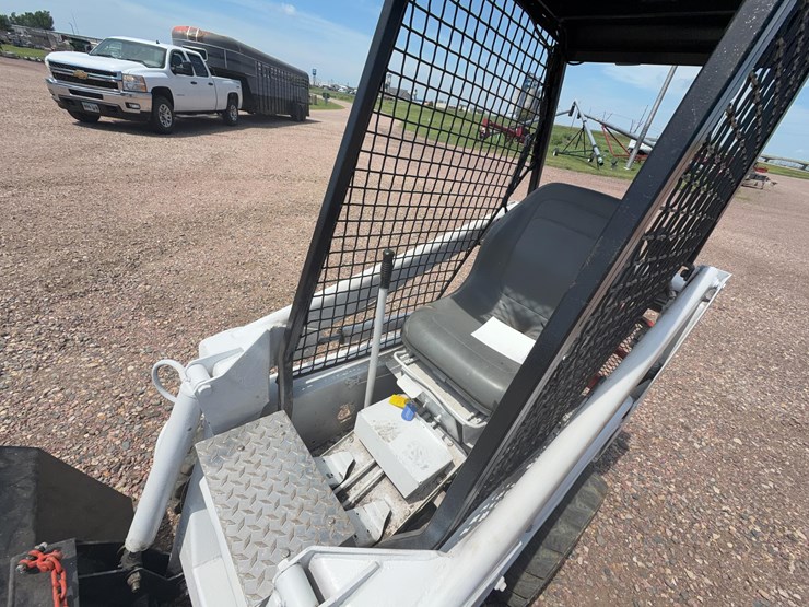 bobcat-m371-image-14