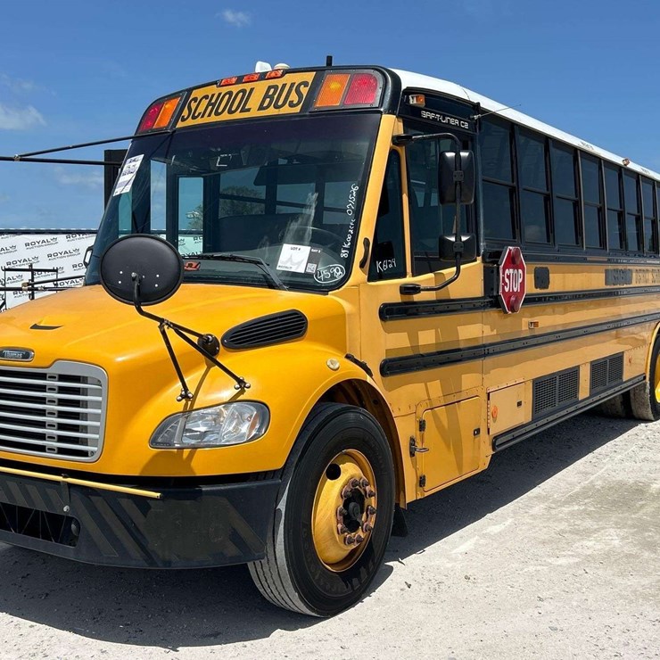 2016 FREIGHTLINER B2